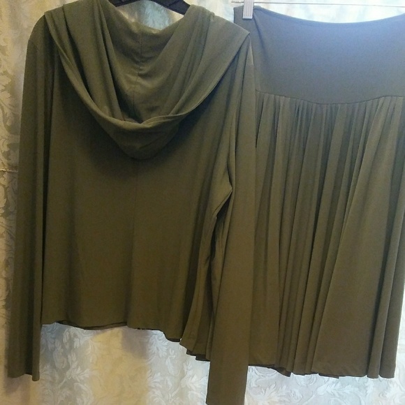 ⏬REDUCTION⏬Norma Kamali - Skirt & jacket/top - Picture 2 of 4